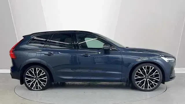 Used Volvo XC60 R-Design Pro 390 HP (286 kW) 2021 Blue SUV