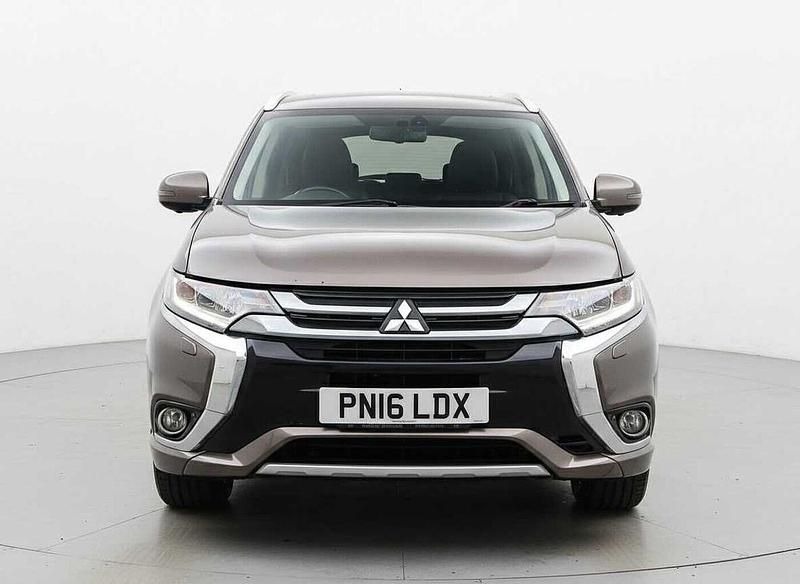 Used Mitsubishi Outlander P-HEV 2016 Brown Estate