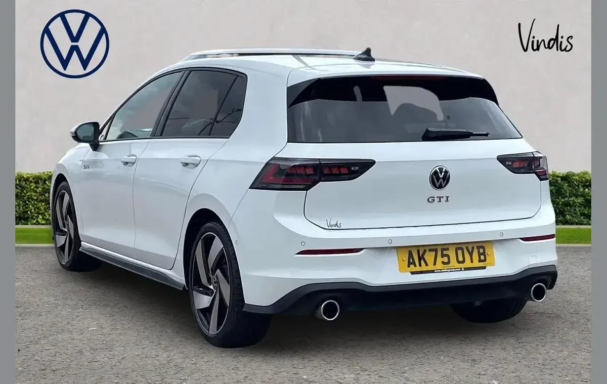 Used VW Golf VIII GTI 261 HP (191 kW) 2025 White Hatchback