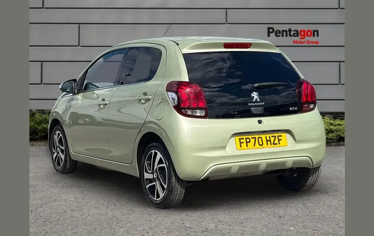 Used Peugeot 108 Collection 71 HP (52 kW) 2021 Green Hatchback