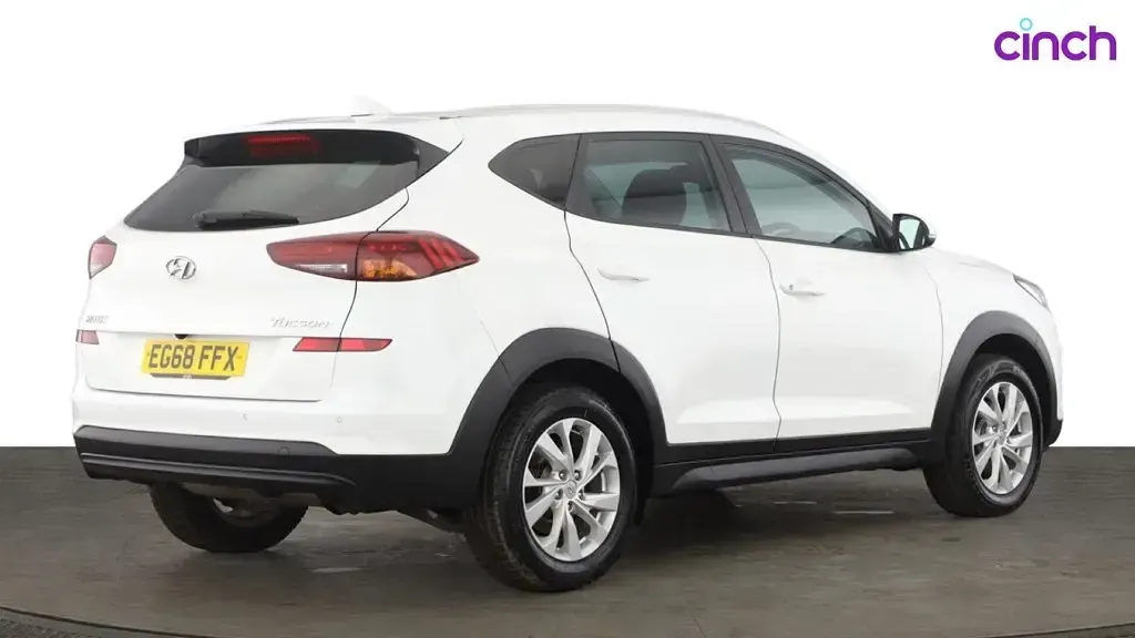 Used Hyundai Tucson SE 2019 White SUV