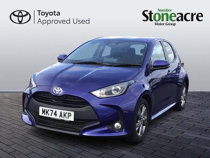 Used Toyota Yaris Hybrid 116 HP (85 kW) 2024 Blue Hatchback