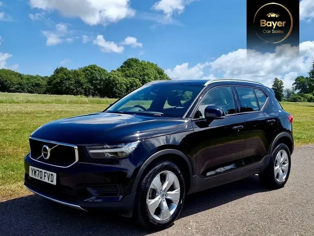 Used Volvo XC40 Momentum 2020 Black SUV