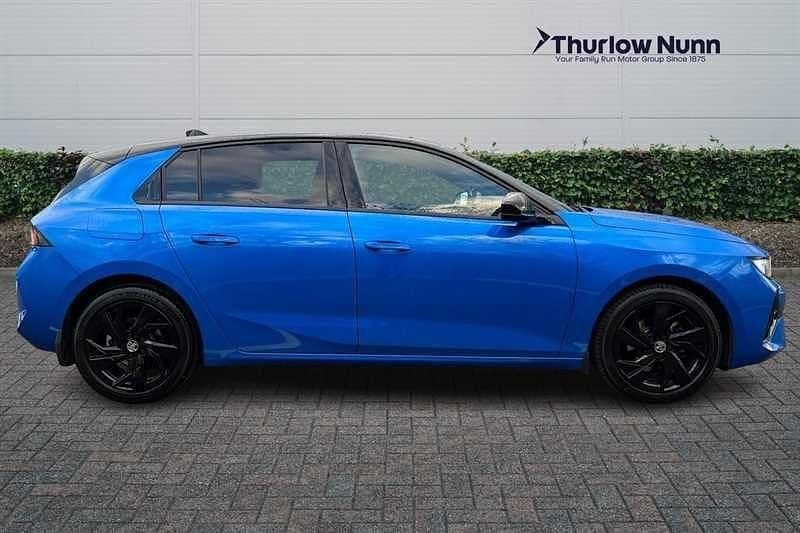 Used Vauxhall Astra S 130 HP (95 kW) 2023 Cobalt blue Hatchback
