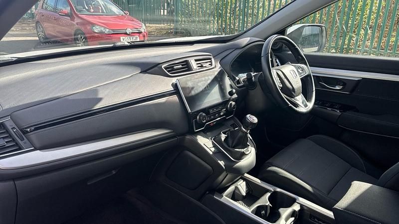 Used Honda CR-V SE 173 HP (127 kW) 2019 White SUV