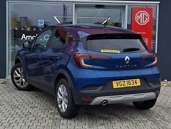 Usado Renault Captur Iconic 140 HP (102 kW) 2021 Azul SUV