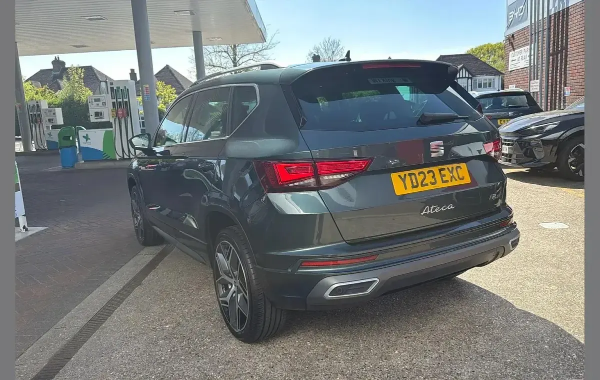 Usado Seat Ateca FR Sport 150 HP (110 kW) 2023 Verde SUV