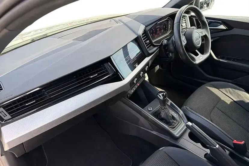 Used Audi A1 Black Edition 150 HP (110 kW) 2023 Silver SUV
