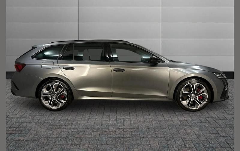 Used Skoda Octavia vRS 196 HP (144 kW) 2023 Grey Estate