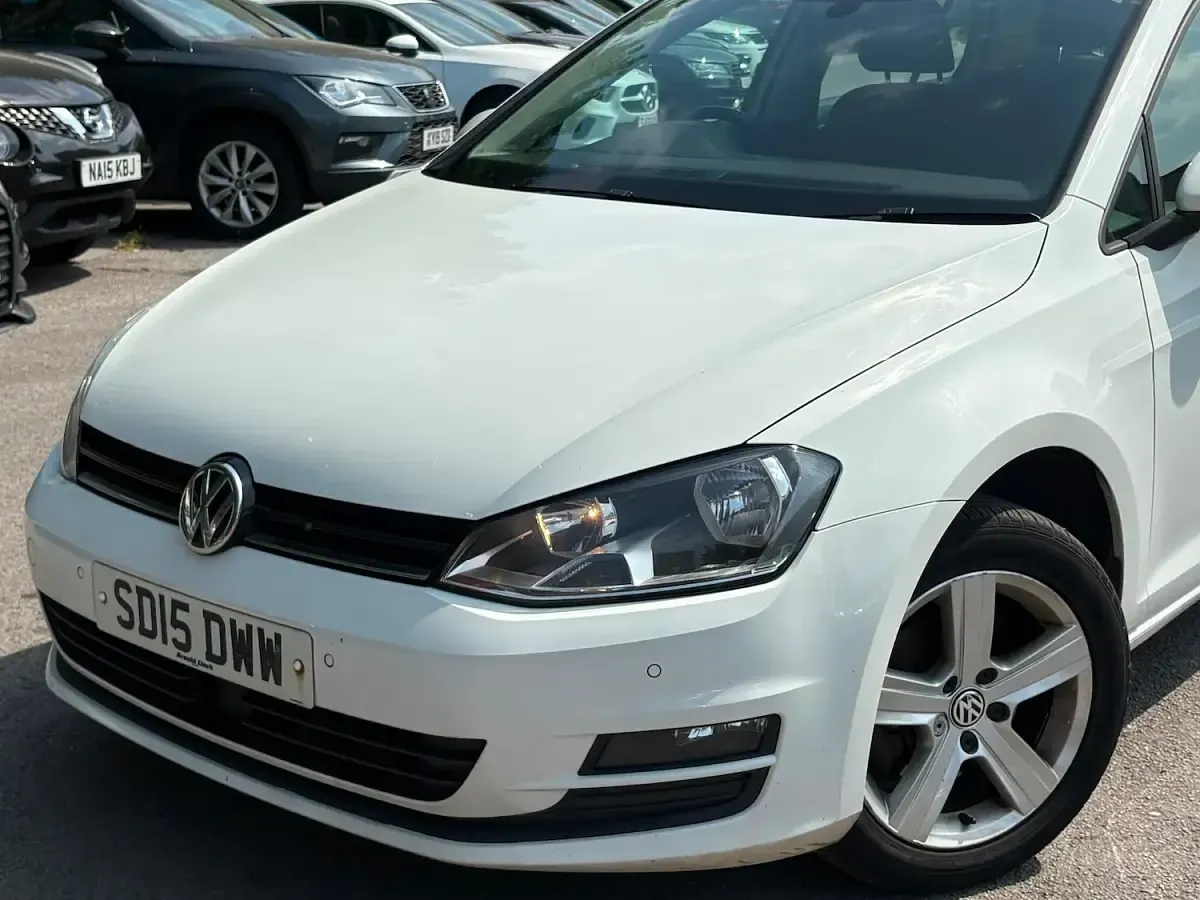 Used VW Golf VII Match 2015 White Hatchback