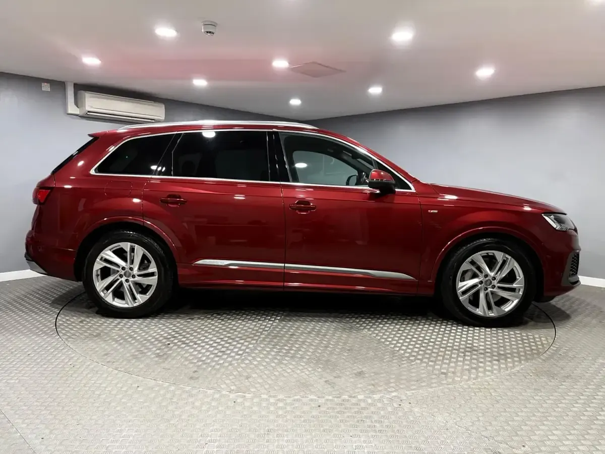 Used Audi Q7 S-Line 381 HP (280 kW) 2020 Red SUV