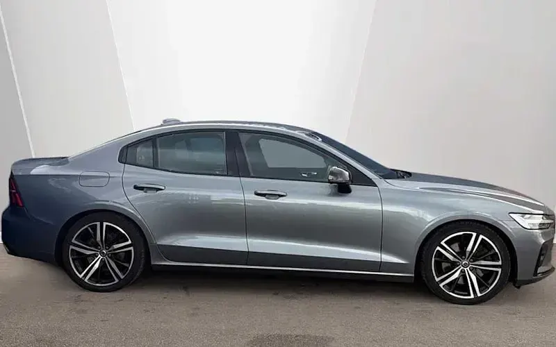 Used Volvo S60 R-Design 250 HP (183 kW) 2019 Sedan