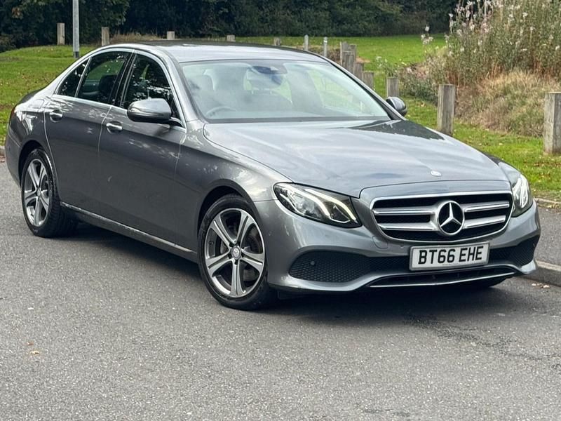 Begagnad Mercedes E220 SE 2016 Grå Sedan