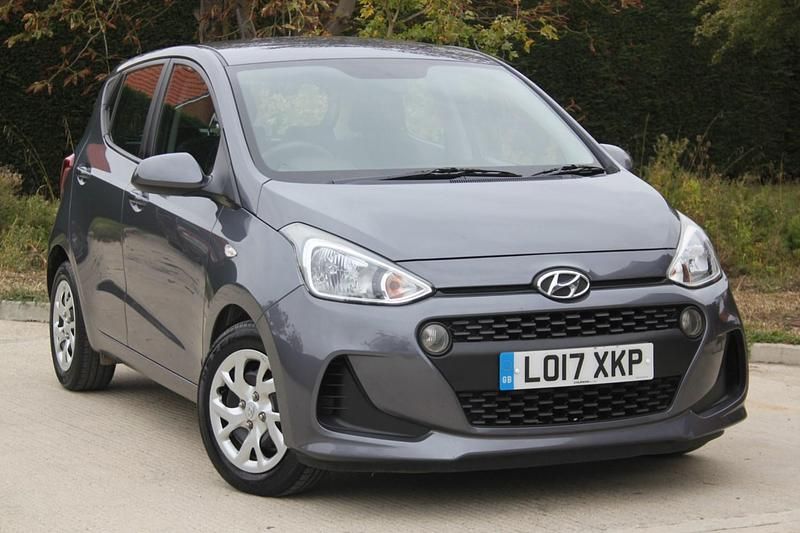 Grey Used 2017 Hyundai i10 SE Hatchback | £4,450 (Good price) - Image 1/4