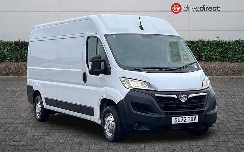 White Used 2022 Vauxhall Movano Van | £15,798 (Fair price) - Image 1/4