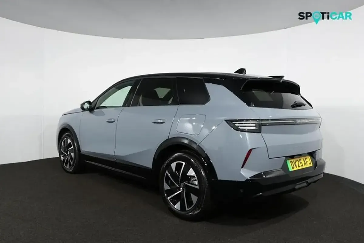 Used Vauxhall Grandland 154 kW (210 HP) 2025 Grey SUV