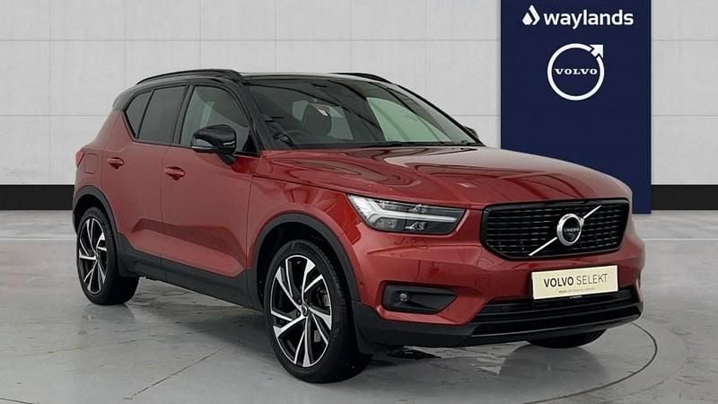 Red Used 2018 Volvo XC40 SUV | £23,291 (Good price) - Image 1/4