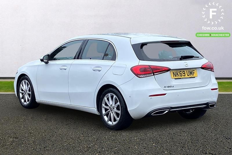 Used Mercedes A180 Active 116 HP (85 kW) 2019 White Hatchback