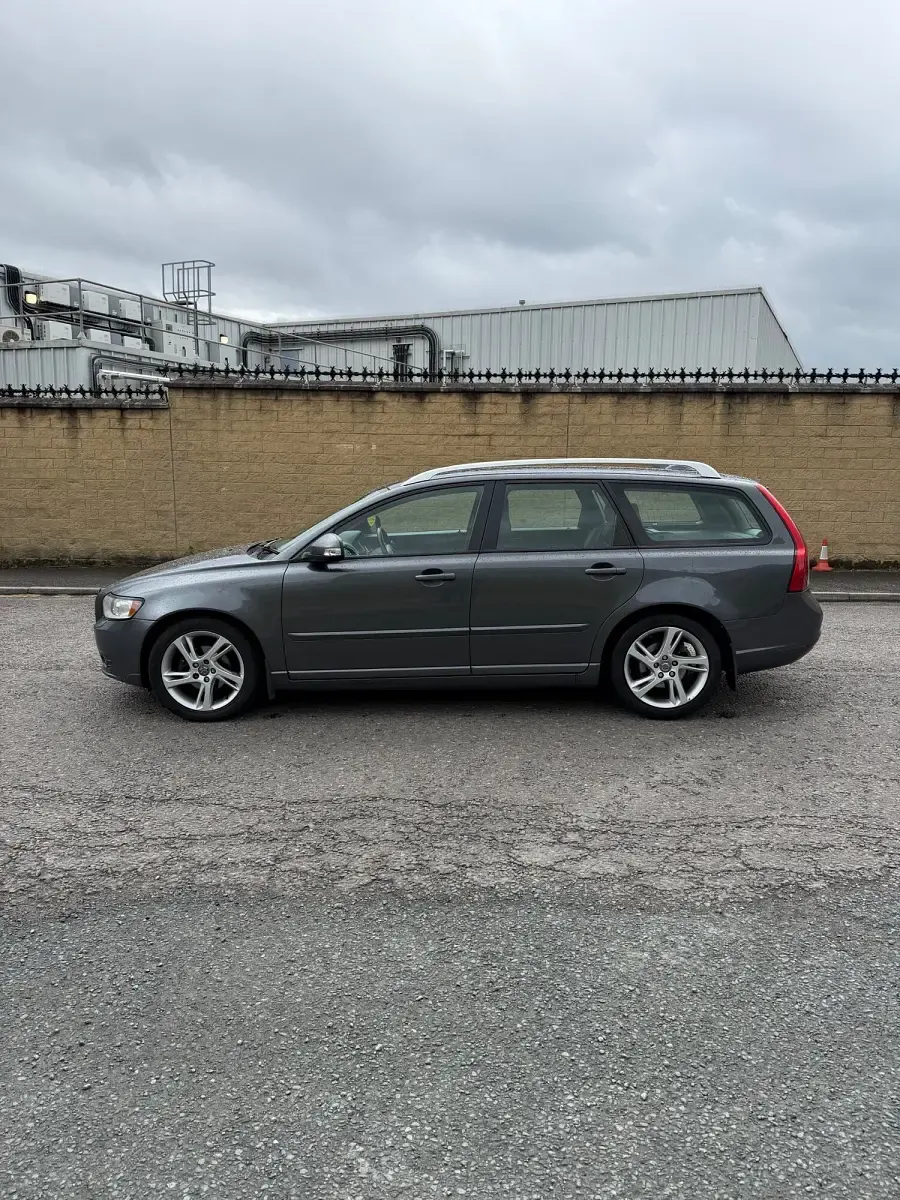 Used Volvo V50 SE Lux 115 HP (84 kW) 2012 Grey Estate