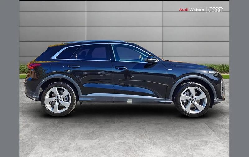 Used Audi Q5 S-Line 295 HP (216 kW) 2025 Black SUV