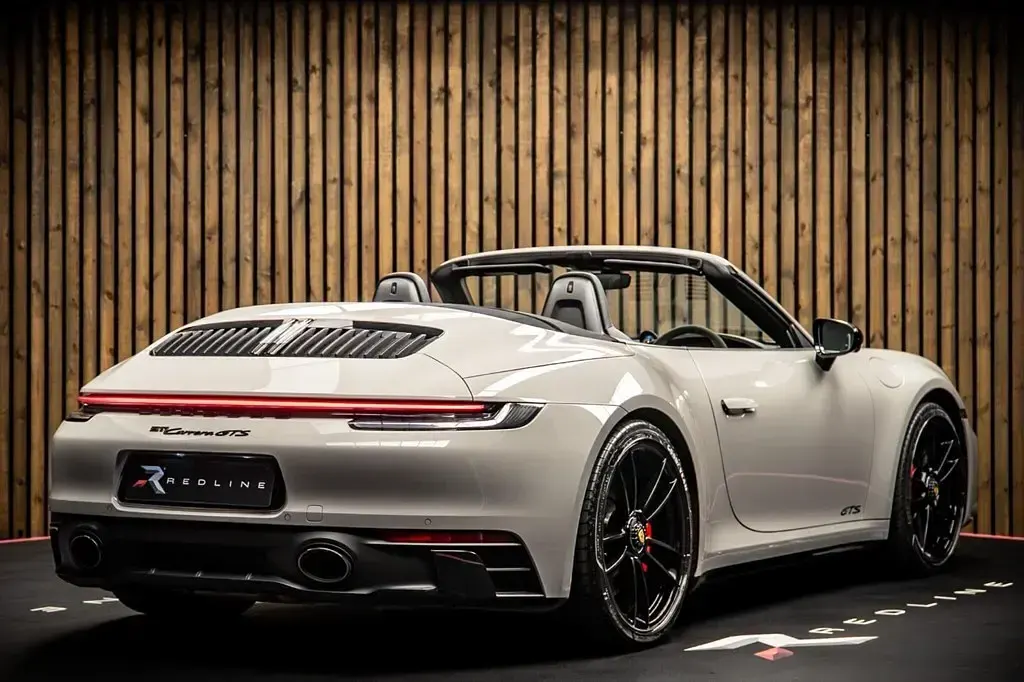 Usado Porsche 911 Carrera Cabriolet 480 CV (353 kW) 2022 Gris Descapotable