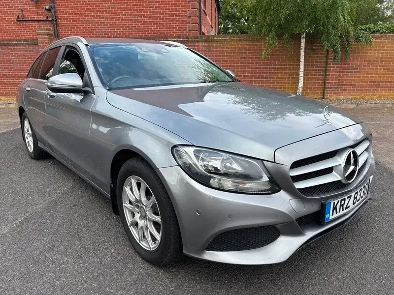 Used Mercedes C220 Executive 170 HP (125 kW) 2016 Palladium silver Estate