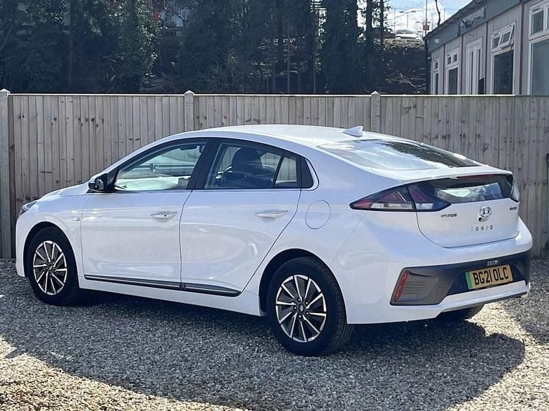 Used Hyundai Ioniq Premium 100 kW (136 HP) 2021 White Hatchback