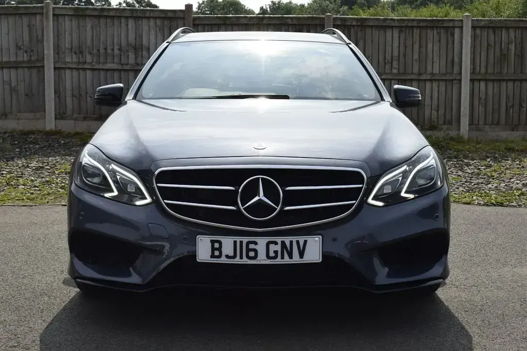 Used Mercedes E220 AMG 180 HP (132 kW) 2016 Grey Estate