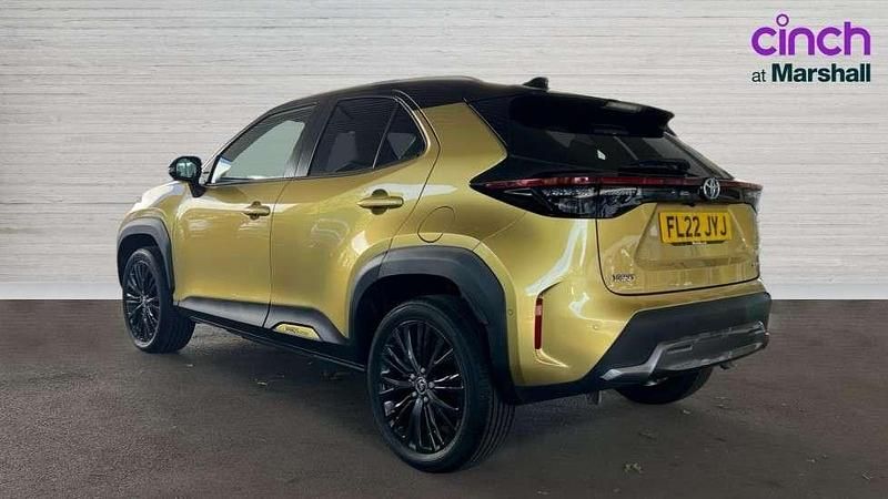 Used Toyota Yaris Cross 113 HP (83 kW) 2022 Yellow SUV