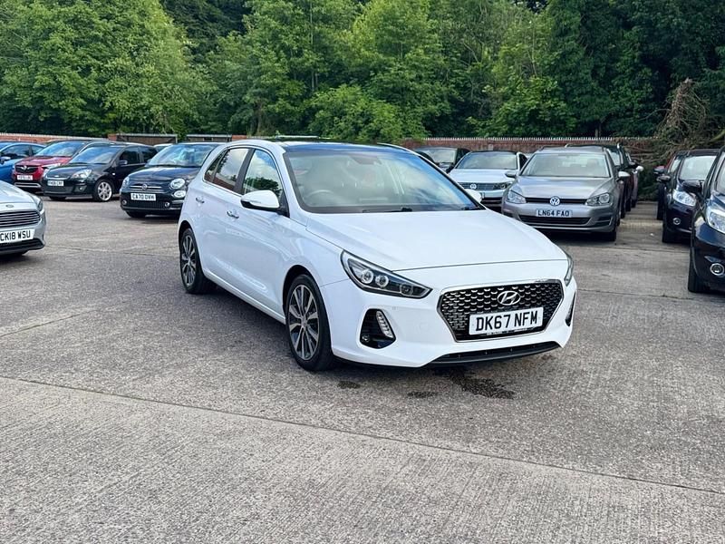 White Used 2017 Hyundai i30 Premium SE Hatchback | £11,980 (A bit pricey) - Image 1/4