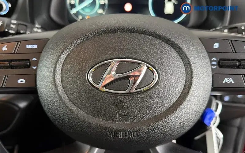 Used Hyundai Bayon SE 101 HP (74 kW) 2023 Red SUV