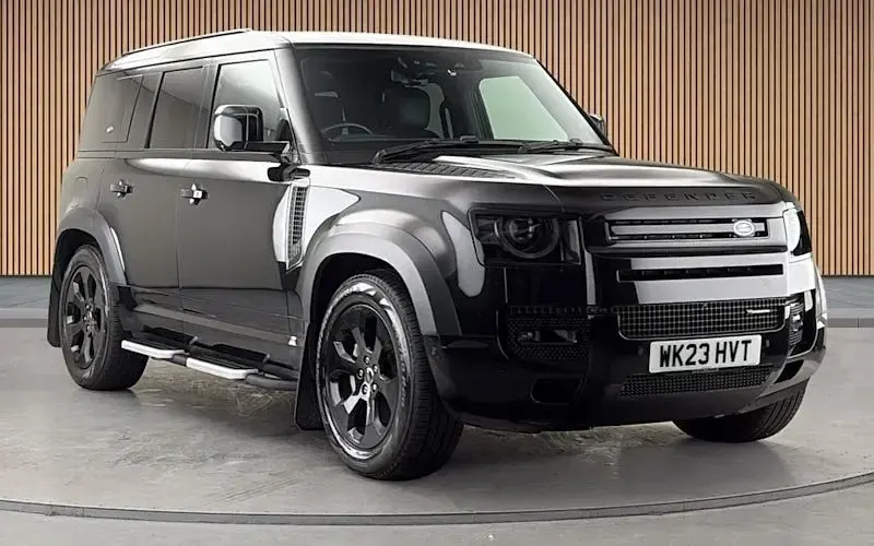 Used Land Rover Defender HSE Dynamic 404 HP (297 kW) 2023 SUV