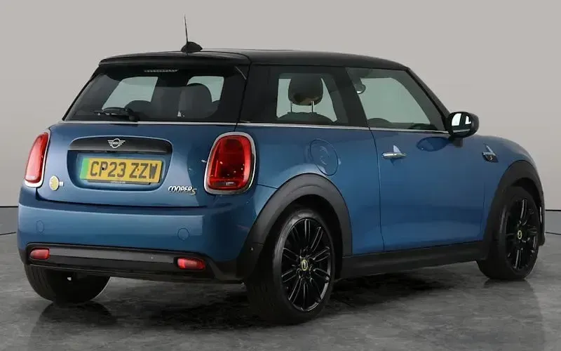 Used Mini Cooper Level 3 135 kW (184 HP) 2023 Blue Hatchback