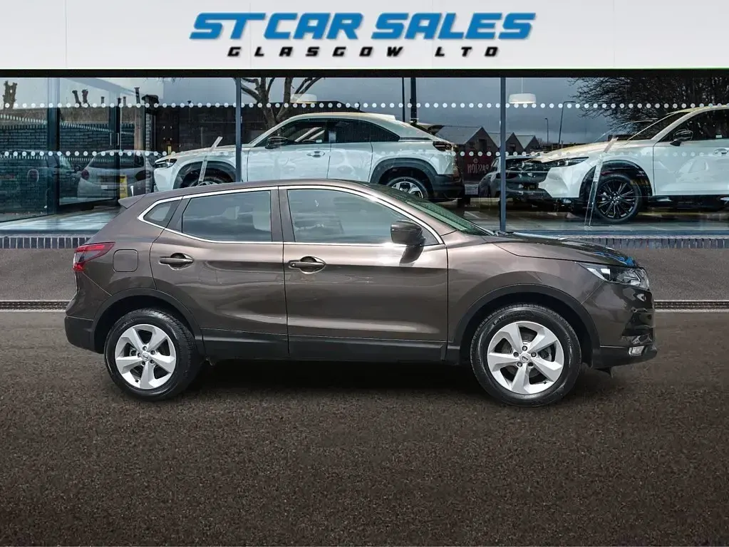 Used Nissan Qashqai Acenta 115 HP (84 kW) 2018 Bronze SUV