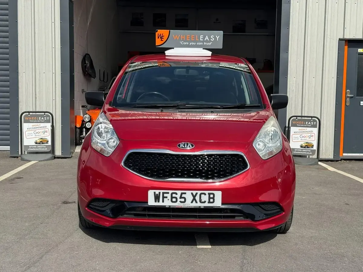 Used Kia Venga 90 HP (66 kW) 2015 Red Hatchback