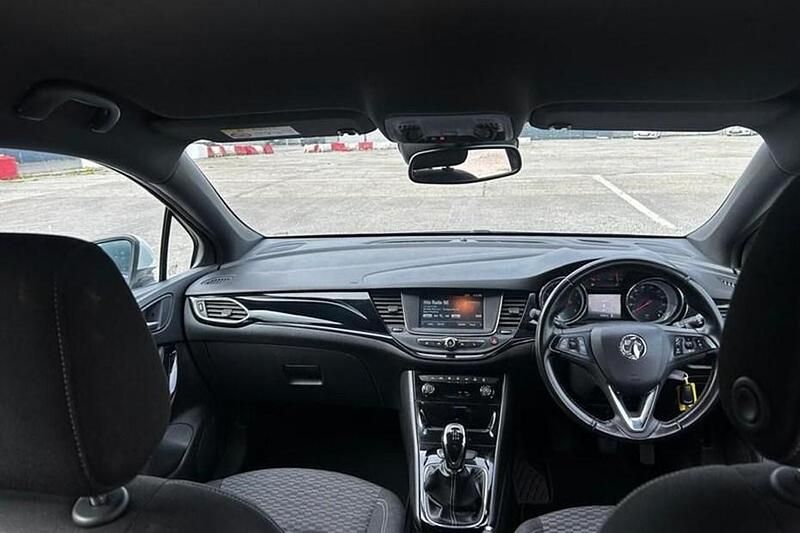 Used Vauxhall Astra SRi 150 HP (110 kW) 2017 Hatchback