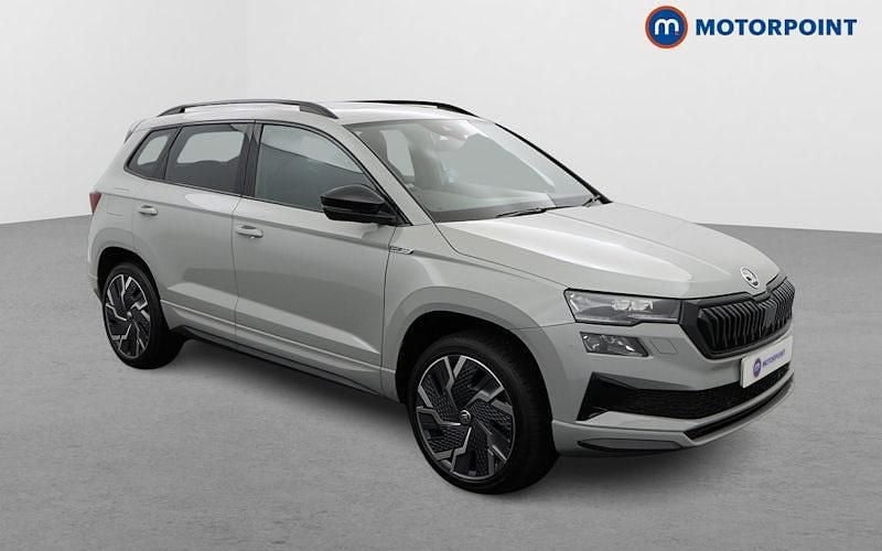 Used 2025 Skoda Karoq SportLine SUV | £25,499 (Super price) - Image 1/4
