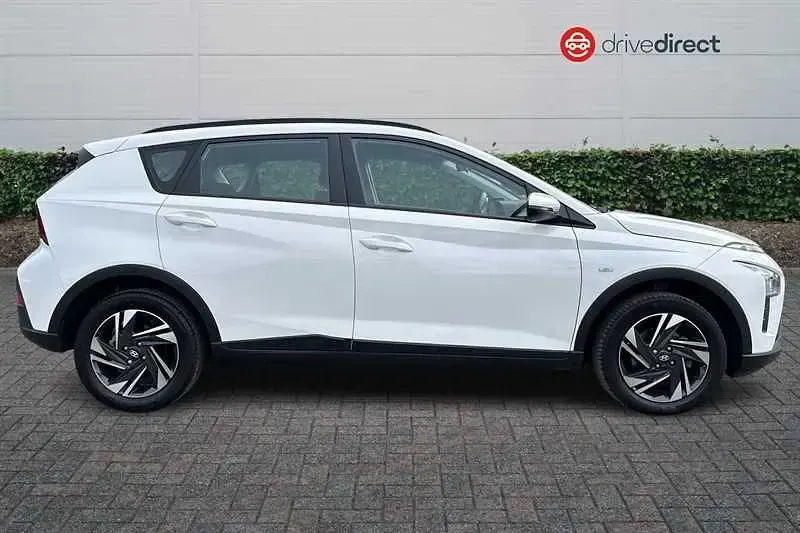 Used Hyundai Bayon SE 100 HP (73 kW) 2023 White SUV