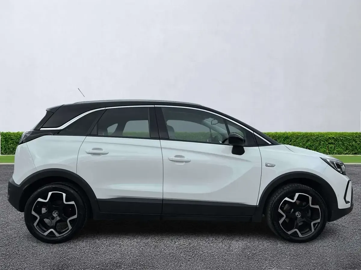 Used Vauxhall Crossland Ultimate 130 HP (95 kW) 2024 White SUV