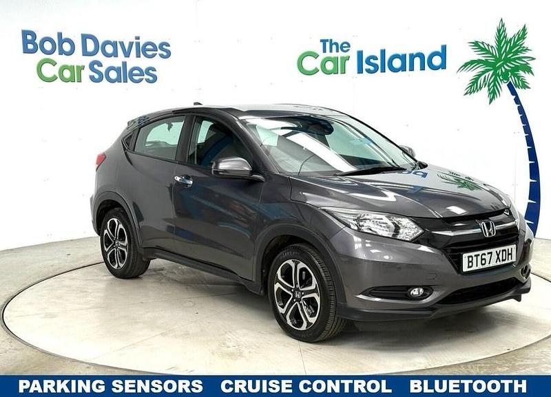 Grey Used 2017 Honda HR-V SE SUV | £12,450 (Fair price) - Image 1/4