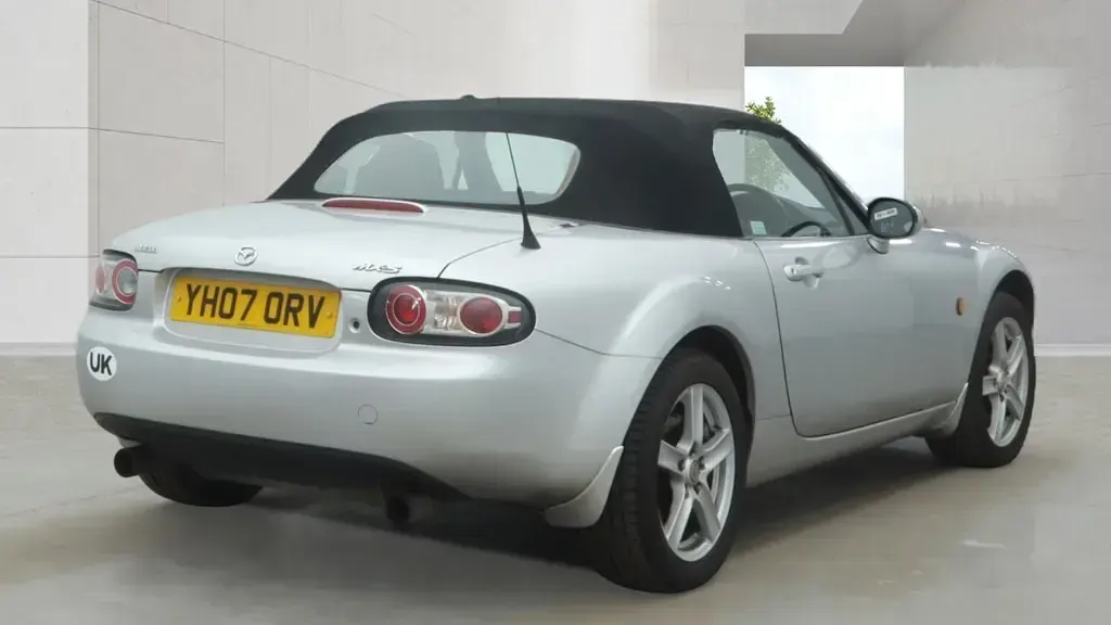 Used Mazda MX5 126 HP (92 kW) 2007 Silver Cabriolet