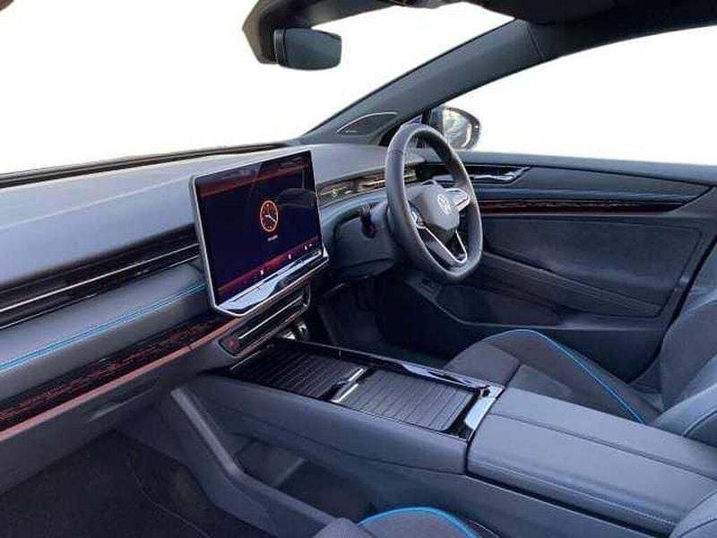 New VW ID.7 Pro 210 kW (286 HP) 2025 Blue Hatchback