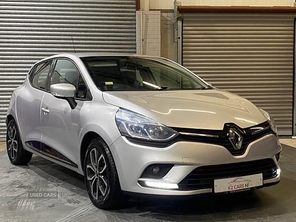 Grey Used 2025 Renault Clio V Play | £8,690 - Image 1/4