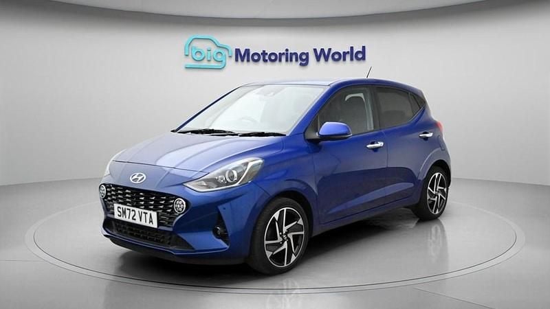 Used Hyundai i10 Premium 84 HP (61 kW) 2023 Blue Hatchback