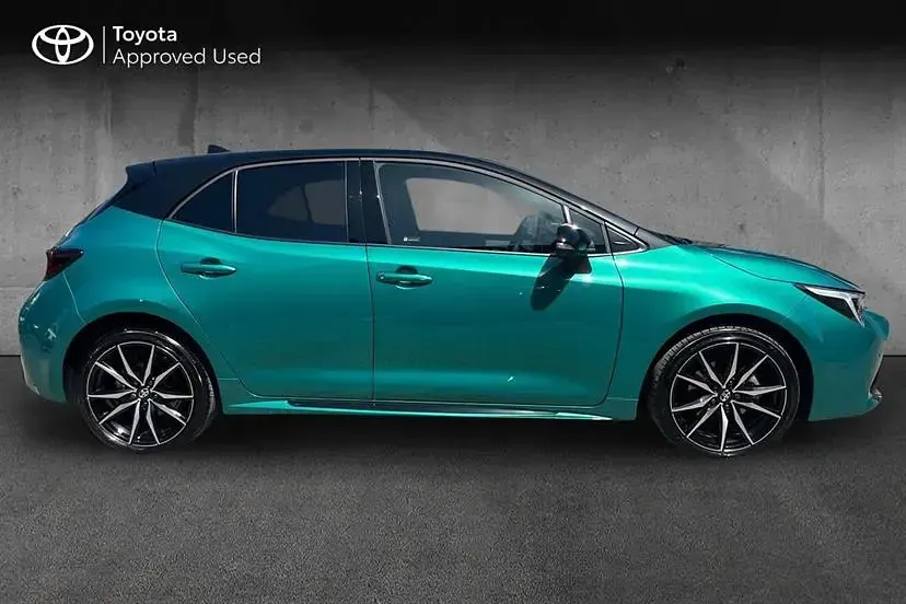Used Toyota Corolla Sport 196 HP (144 kW) 2025 Green Hatchback