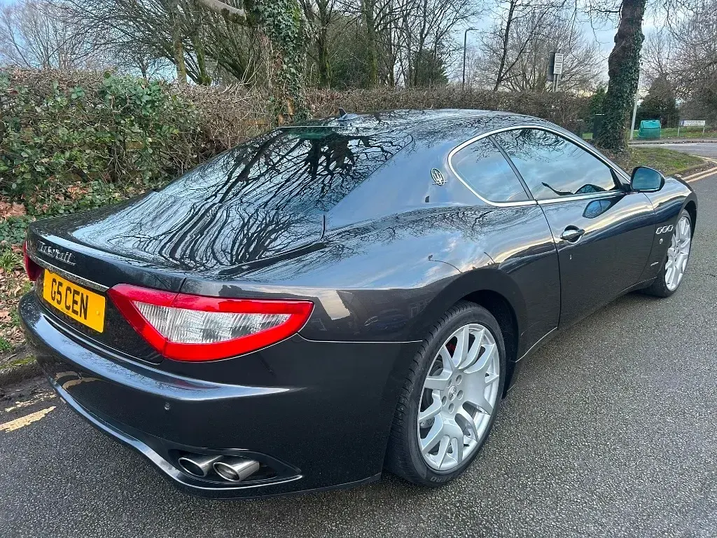 Used Maserati Granturismo 405 HP (297 kW) 2008 Grey Coupe
