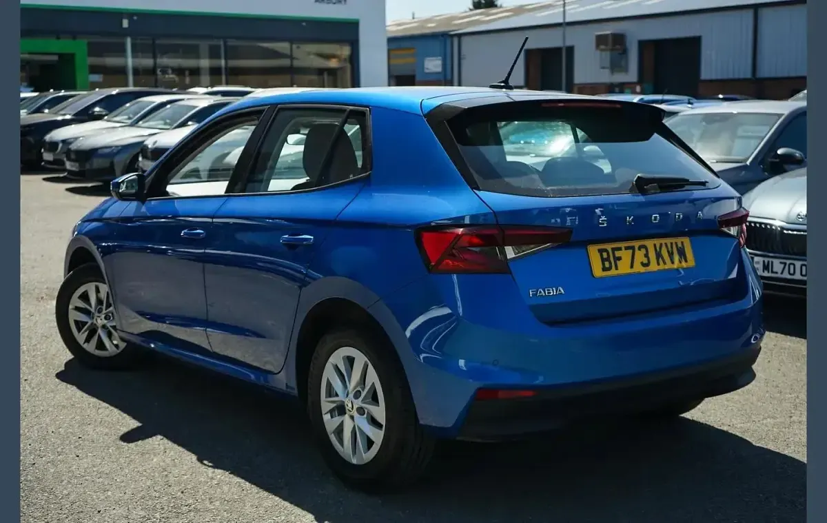 Used Skoda Fabia Comfort 108 HP (79 kW) 2023 Blue Hatchback