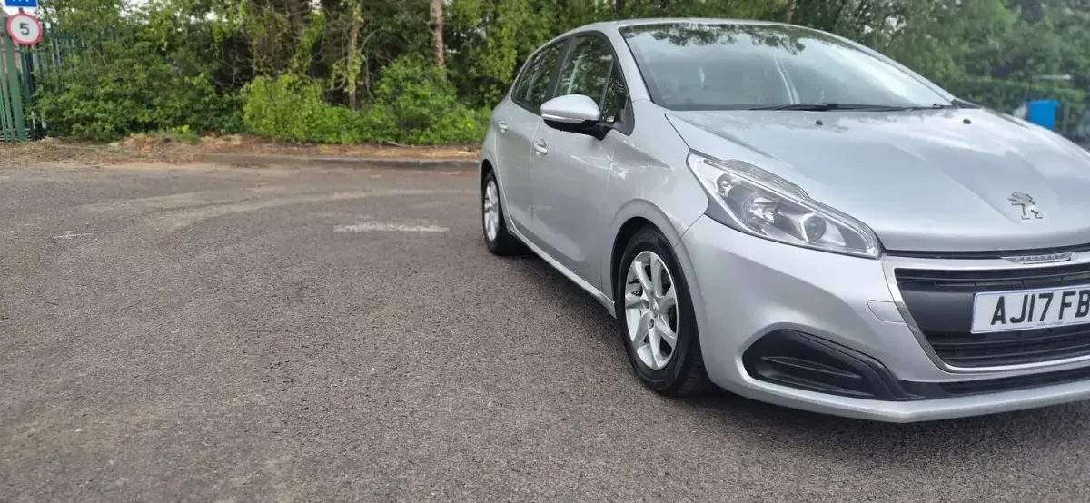 Used Peugeot 208 Active 2017 Silver Hatchback