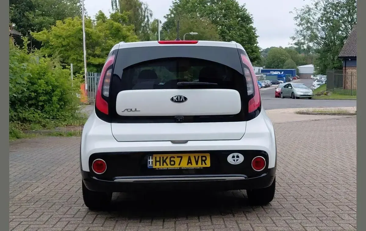 Used Kia Soul 132 HP (97 kW) 2017 White SUV