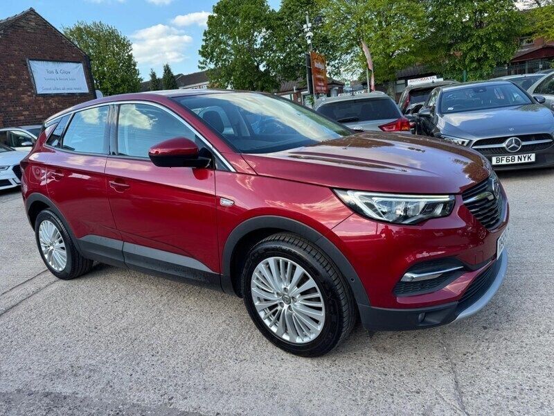 Red Used 2019 Vauxhall Grandland X Business Edition SUV | £11,490 (Fair price) - Image 1/4
